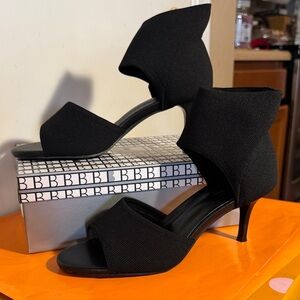 Pull on Stretch Heels